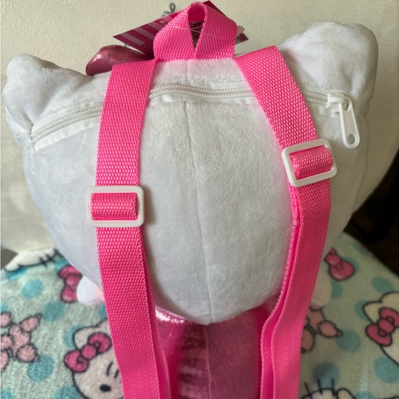 💘Hello Kitty Plush Backpack 💘 - Picture 8 of 9